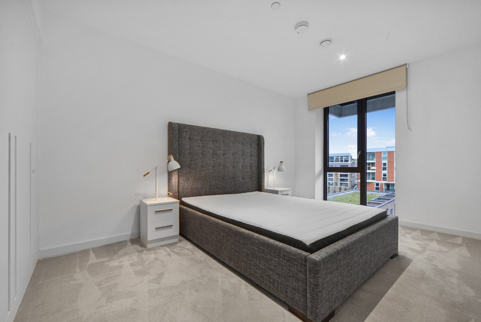 1 Bedroom Apartment for Sale – Bonnet Street, Royal Wharf, Docklands, London, E16 – £399,950