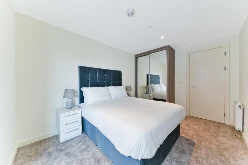 1 Bedroom Apartment for Sale – Duke of Wellington Avenue, Woolwich, – Offers in Excess of £400,000