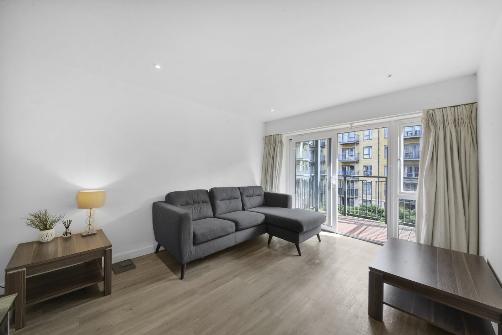 2 Bedroom Apartment for Sale – Beaufort Park, 20 Boulevard Drive, Colindale, London– £475,000