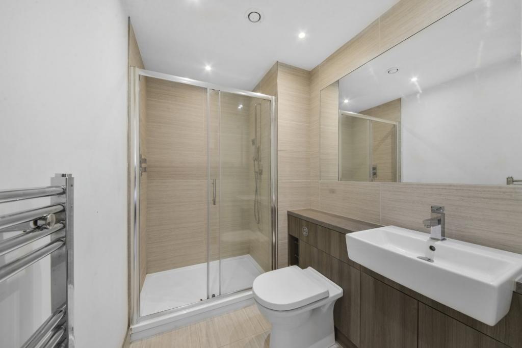 2 Bedroom Apartment for Sale – Beaufort Park, 20 Boulevard Drive, Colindale, London– £475,000