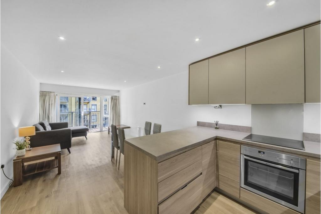 2 Bedroom Apartment for Sale – Beaufort Park, 20 Boulevard Drive, Colindale, London– £475,000