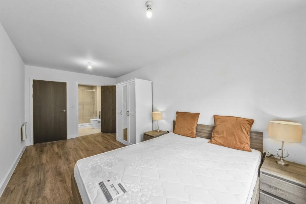 2 Bedroom Apartment for Sale – Beaufort Park, 20 Boulevard Drive, Colindale, London– £475,000