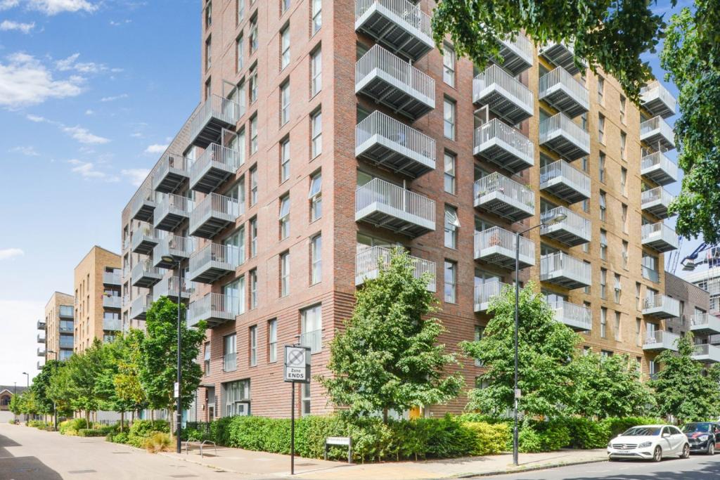 3 Bedroom Apartment for Sale – Timberyard Street, Deptford Landings – Offers in Excess of £600,000