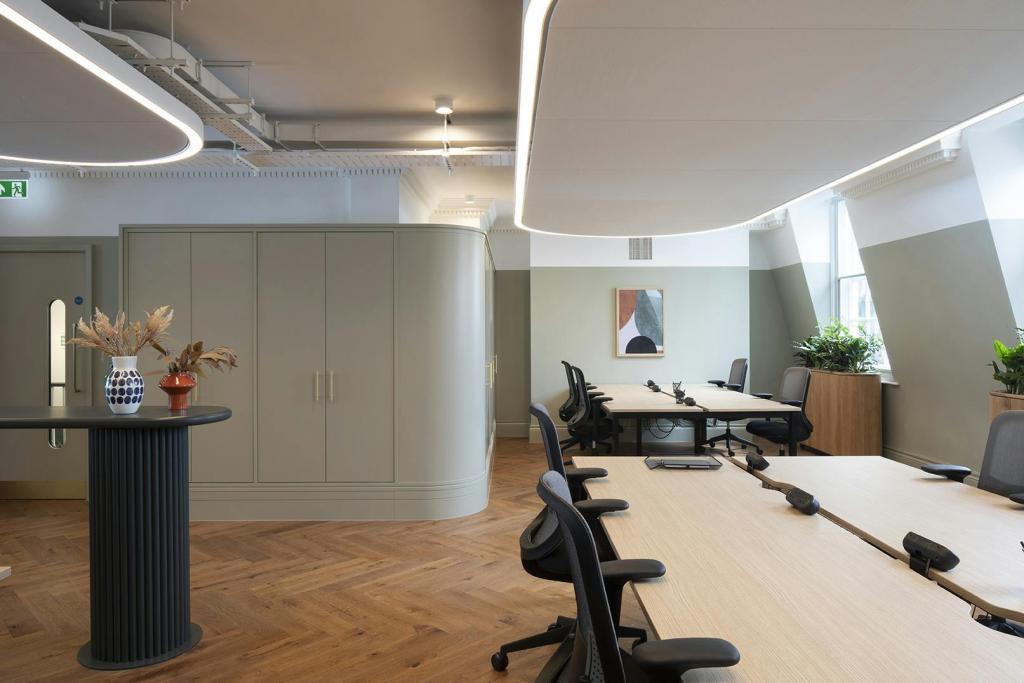 11-12 Pall Mall – Prestigious Office Space To Let – 4,041 sq ft Available – £140,000 per annum