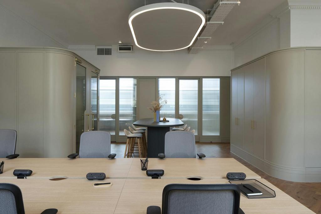 11-12 Pall Mall – Prestigious Office Space To Let – 4,041 sq ft Available – £140,000 per annum
