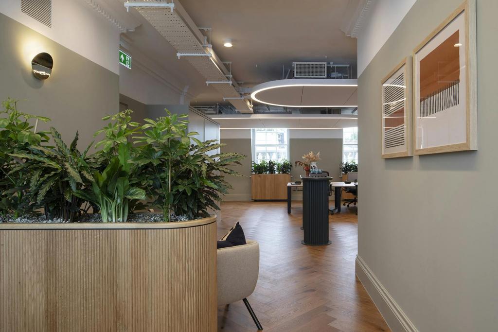 11-12 Pall Mall – Prestigious Office Space To Let – 4,041 sq ft Available – £140,000 per annum