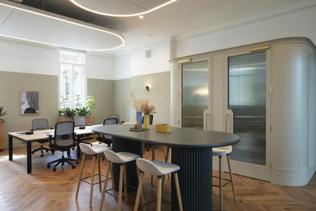 11-12 Pall Mall – Prestigious Office Space To Let – 4,041 sq ft Available – £140,000 per annum