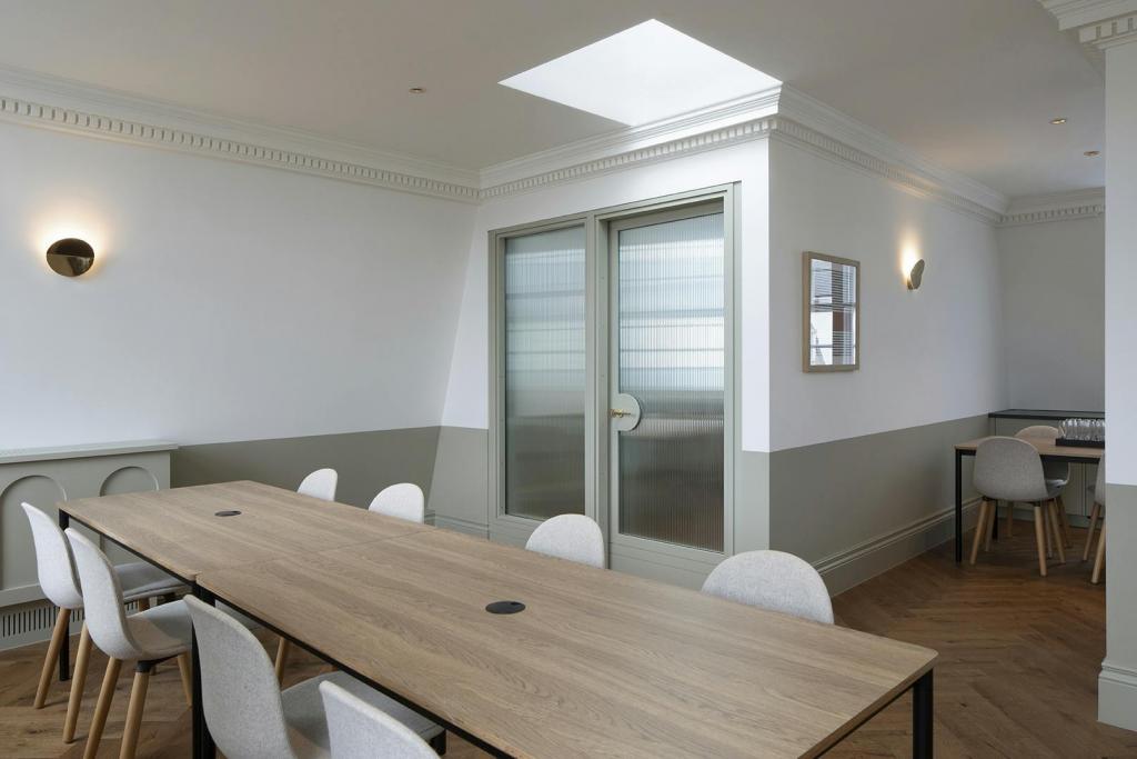 11-12 Pall Mall – Prestigious Office Space To Let – 4,041 sq ft Available – £140,000 per annum