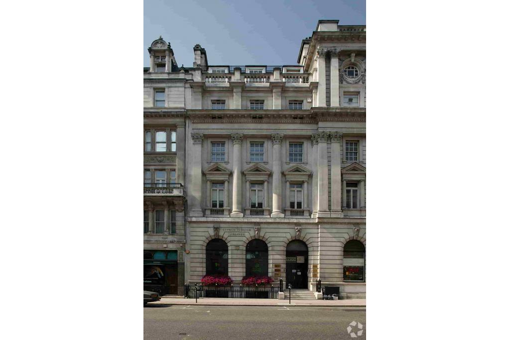 11-12 Pall Mall – Prestigious Office Space To Let – 4,041 sq ft Available – £140,000 per annum
