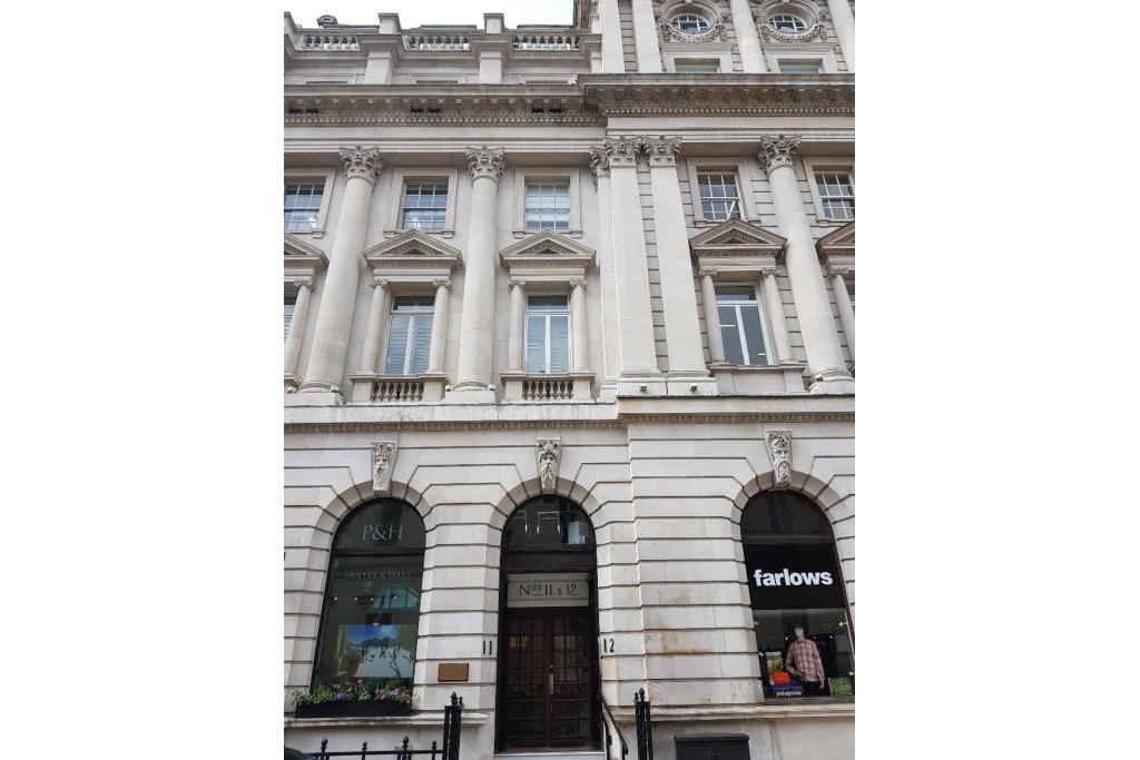 11-12 Pall Mall – Prestigious Office Space To Let – 4,041 sq ft Available – £140,000 per annum