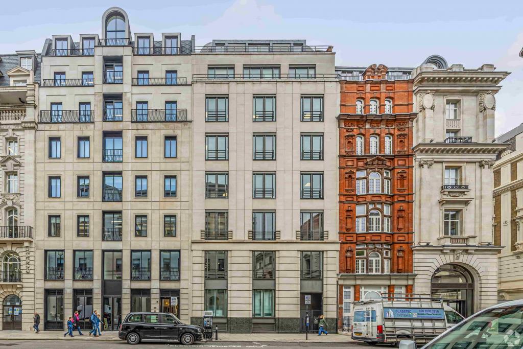 26 St. James's Square – Prime Office Space Available – 3,856 sq ft – £195 per sq ft