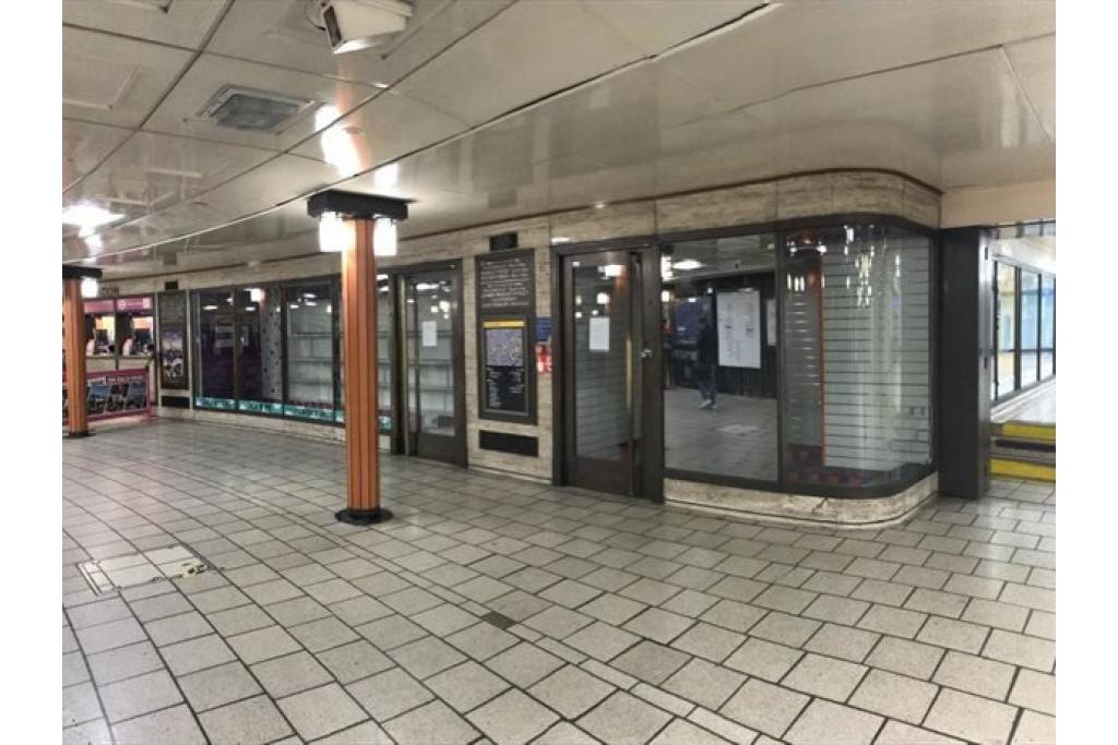 Piccadilly Circus Station – Retail/Office Space for Lease – 60 sq ft – £20,000 per annum