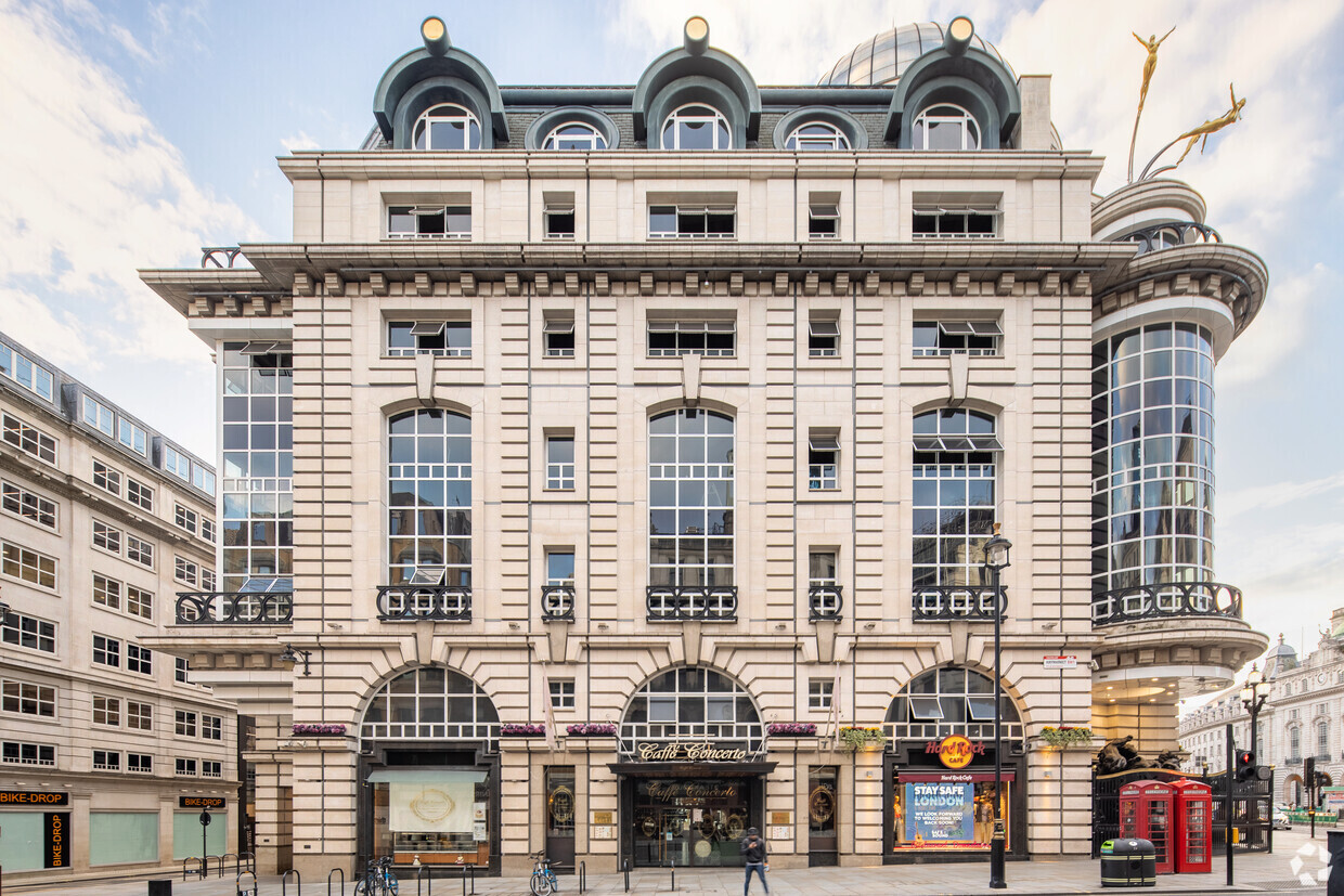 MOXY Piccadilly Circus – Hotel Investment Opportunity – 532 Rooms – 129,382 sq ft – London SW1Y