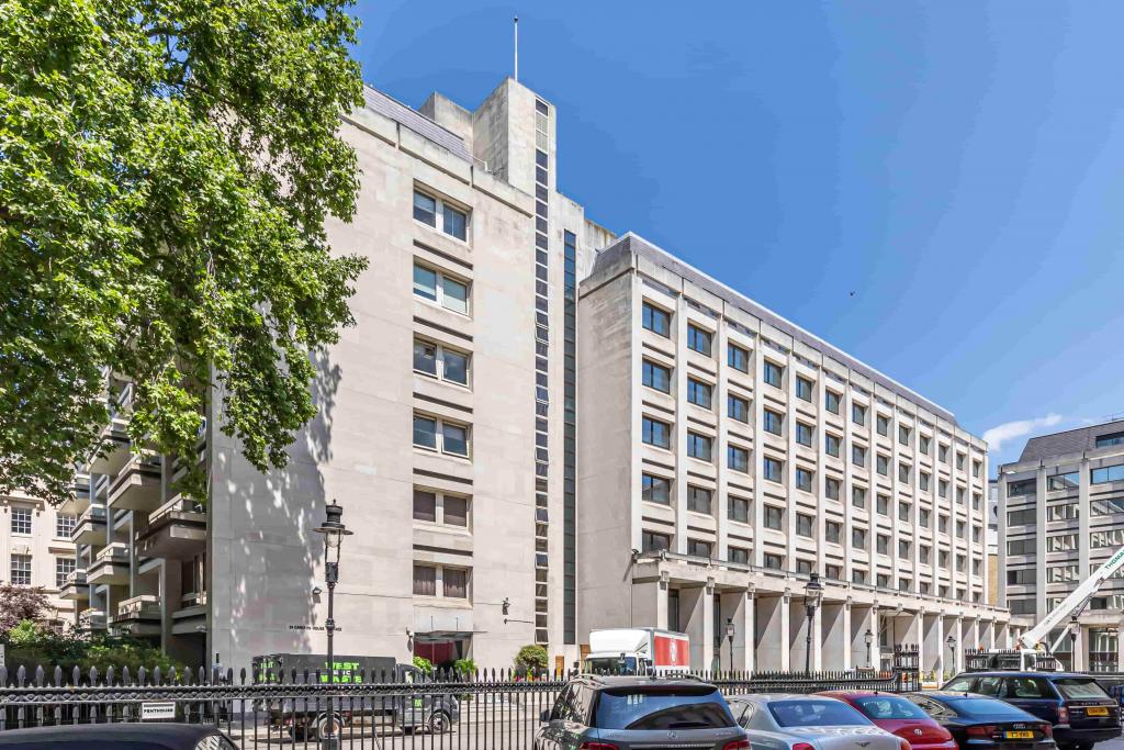 20 Carlton House Terrace – Office Space for Lease – 162,000 sq ft – St James's, London SW1Y