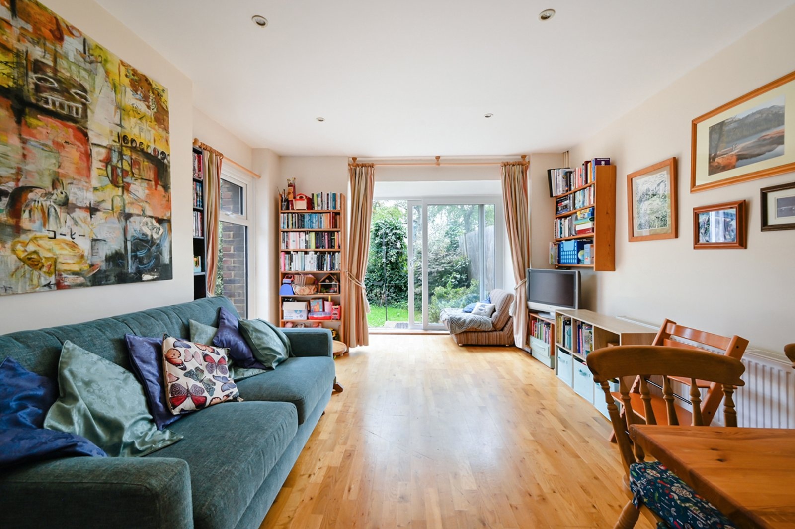 Delverton Road – Kennington – 2 Bedroom Maisonette for Sale – London SE17