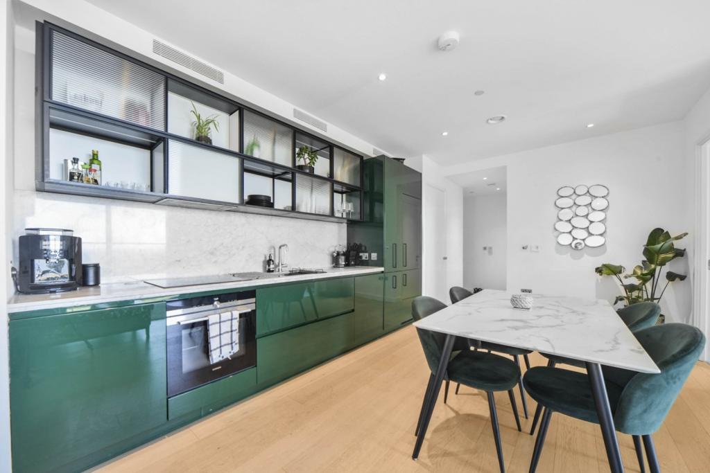 Bagshaw Building – Wardian – 2 Bedroom Apartment for Sale – Canary Wharf, London E14