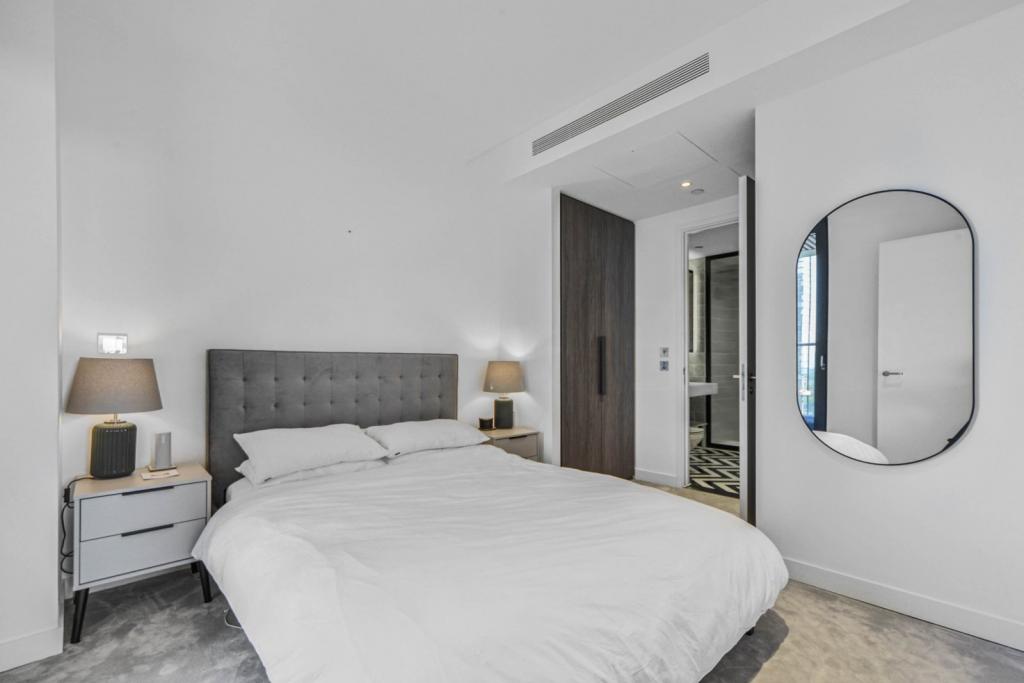 Bagshaw Building – Wardian – 2 Bedroom Apartment for Sale – Canary Wharf, London E14