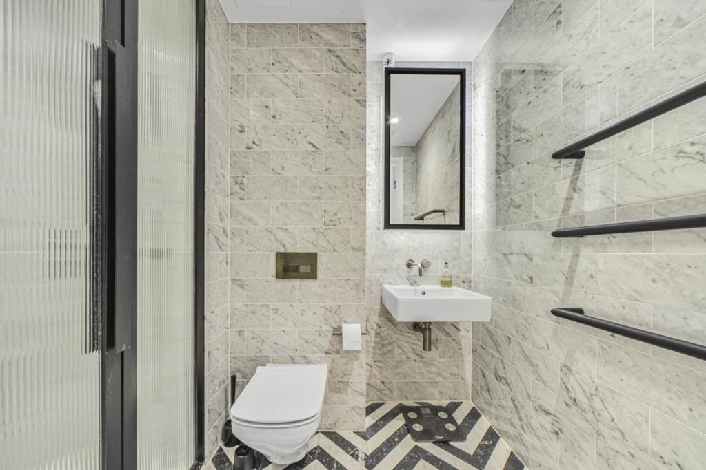 Bagshaw Building – Wardian – 2 Bedroom Apartment for Sale – Canary Wharf, London E14