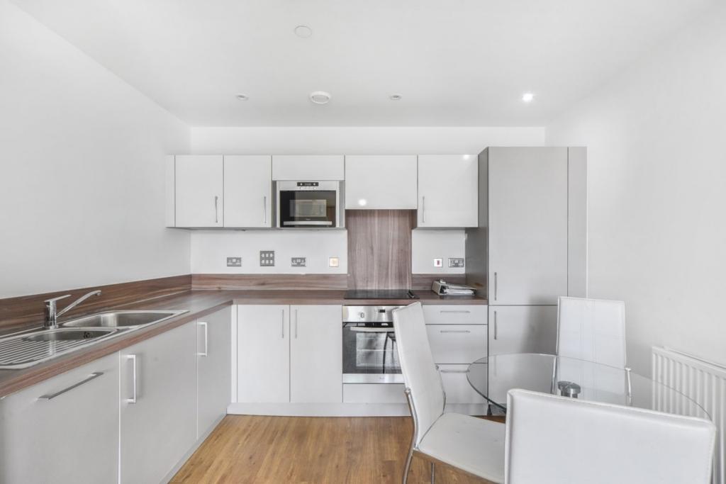 Agnes George Walk – Waterside Park – 2 Bedroom Apartment for Sale – Royal Docks, London E16