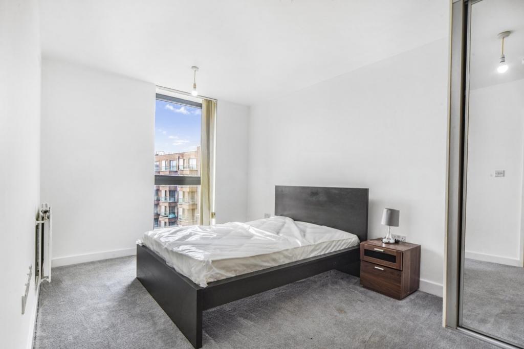 Agnes George Walk – Waterside Park – 2 Bedroom Apartment for Sale – Royal Docks, London E16