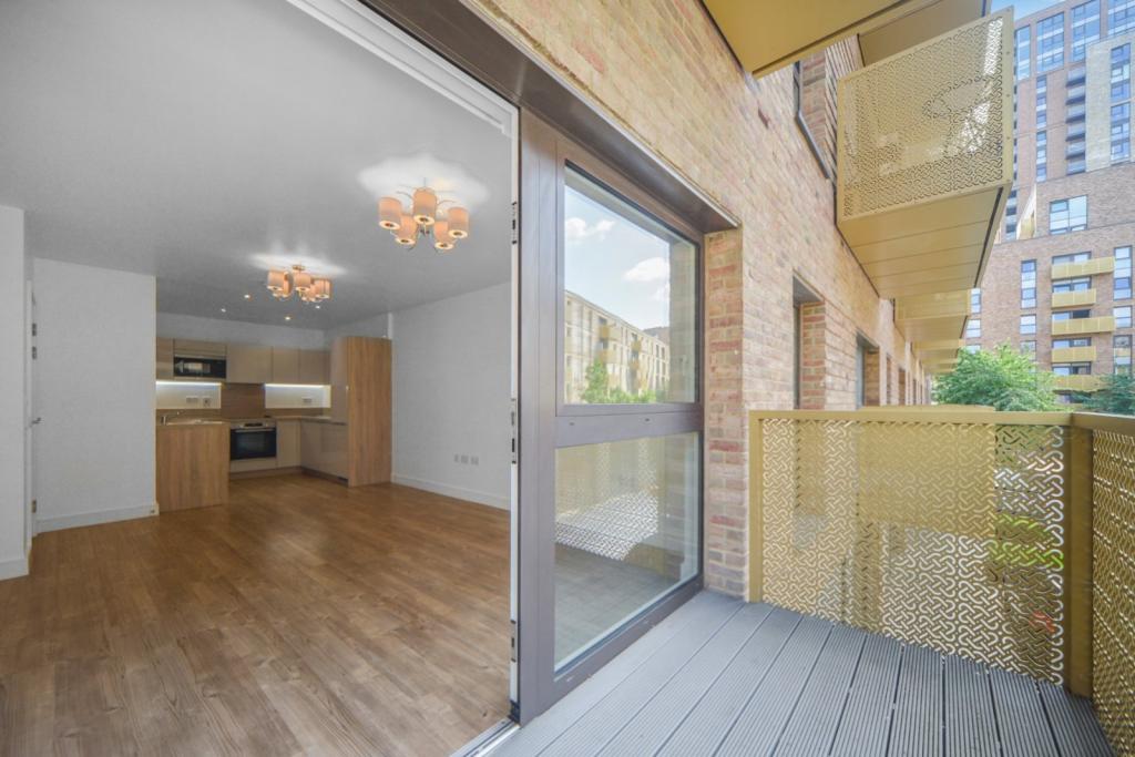 Greenland Place – 1 Bedroom Apartment for Sale – Surrey Quays, London SE8