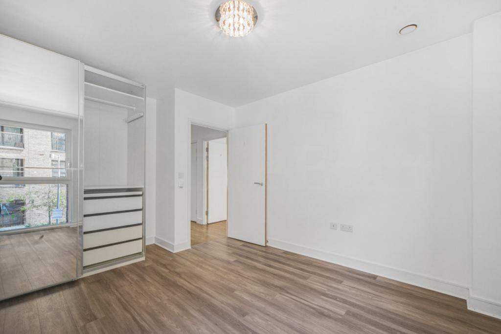 Greenland Place – 1 Bedroom Apartment for Sale – Surrey Quays, London SE8