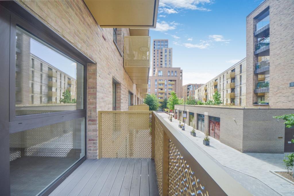 Greenland Place – 1 Bedroom Apartment for Sale – Surrey Quays, London SE8