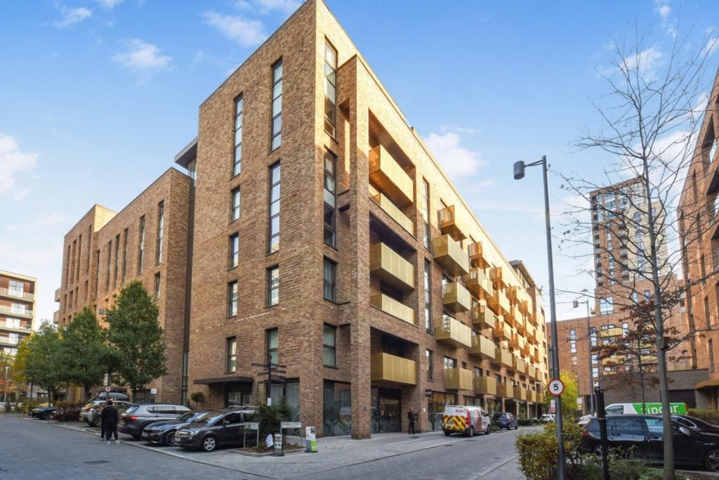 Greenland Place – 1 Bedroom Apartment for Sale – Surrey Quays, London SE8