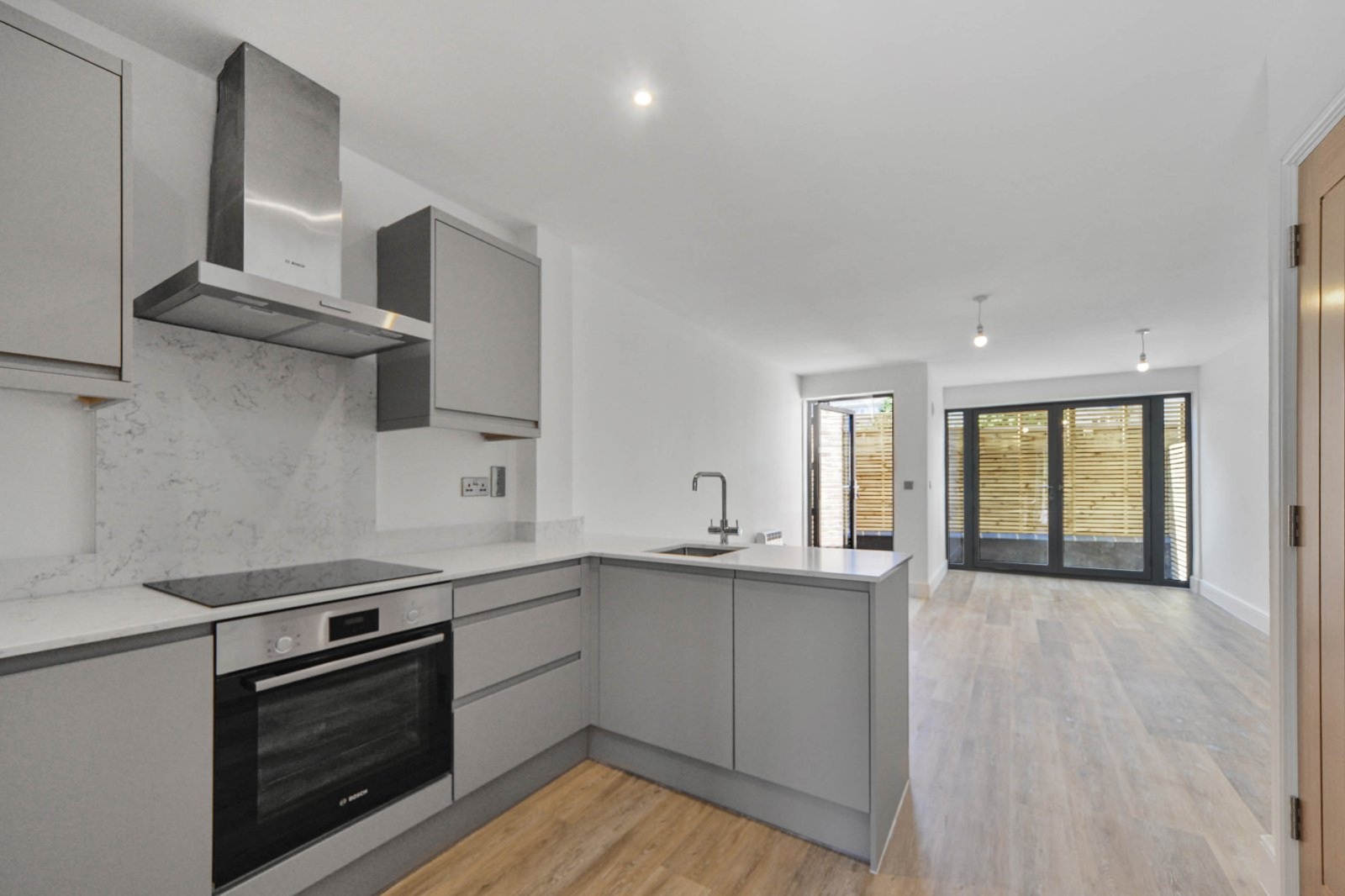 Thomas Road – 4 Bedroom Terraced House for Sale – Poplar, London E14