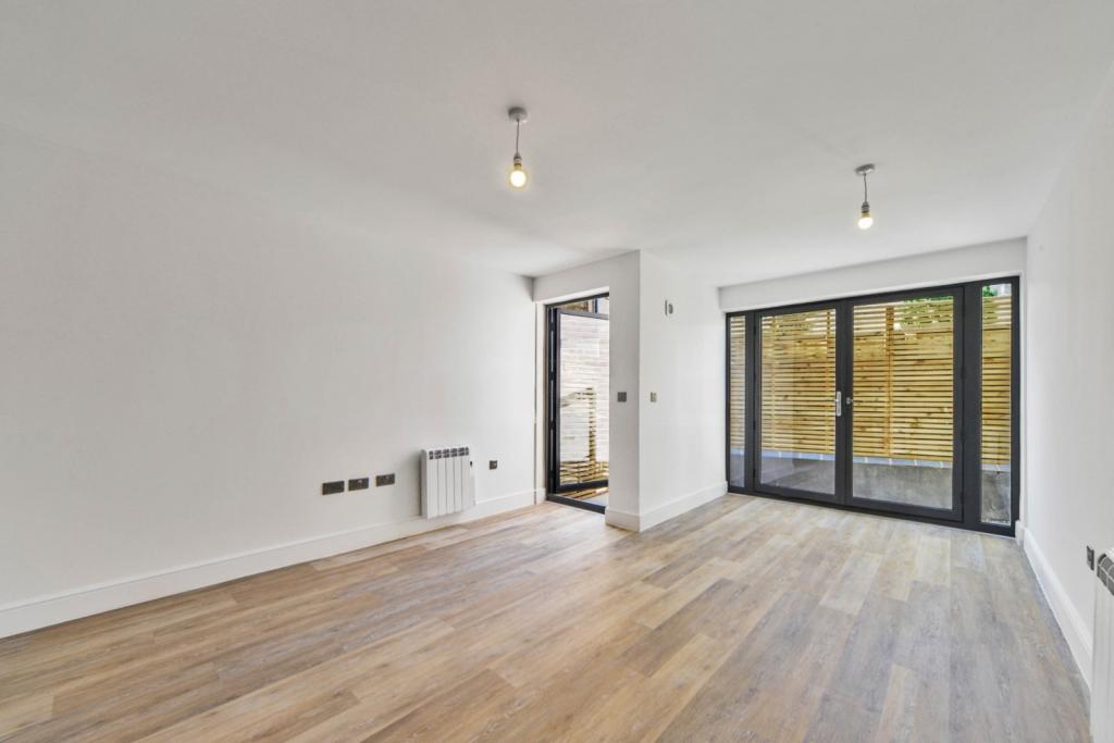 Thomas Road – 4 Bedroom Terraced House for Sale – Poplar, London E14
