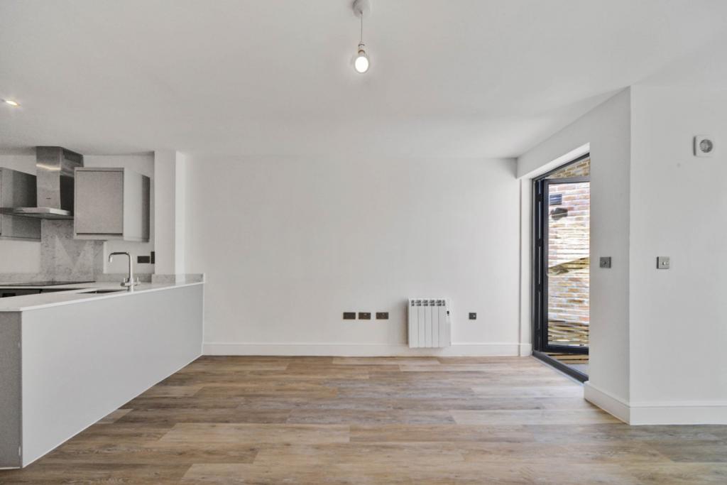 Thomas Road – 4 Bedroom Terraced House for Sale – Poplar, London E14