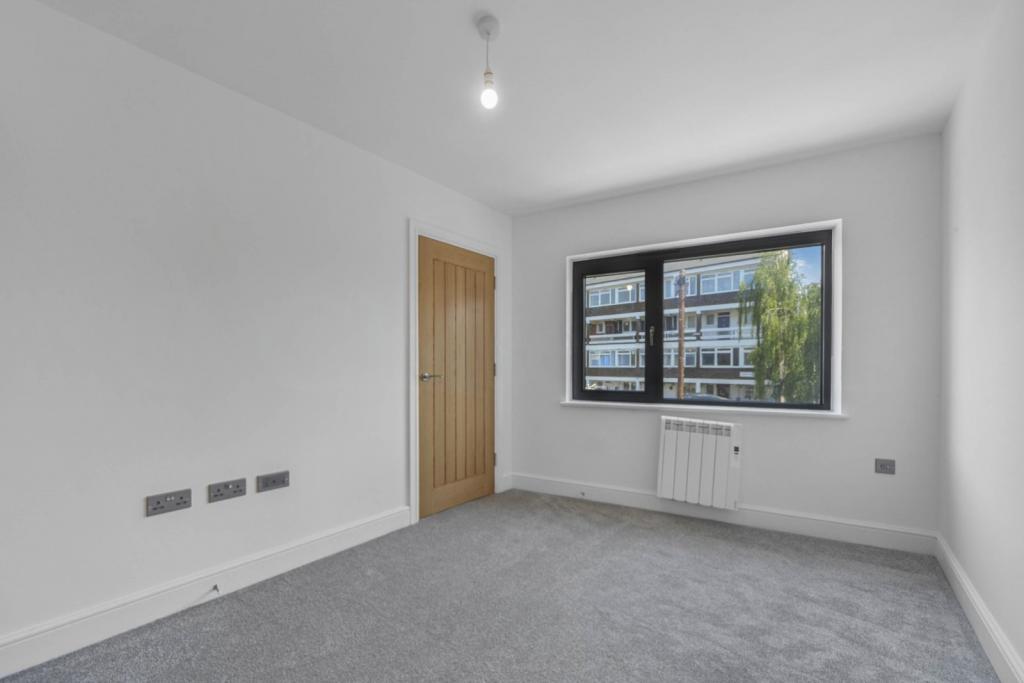 Thomas Road – 4 Bedroom Terraced House for Sale – Poplar, London E14