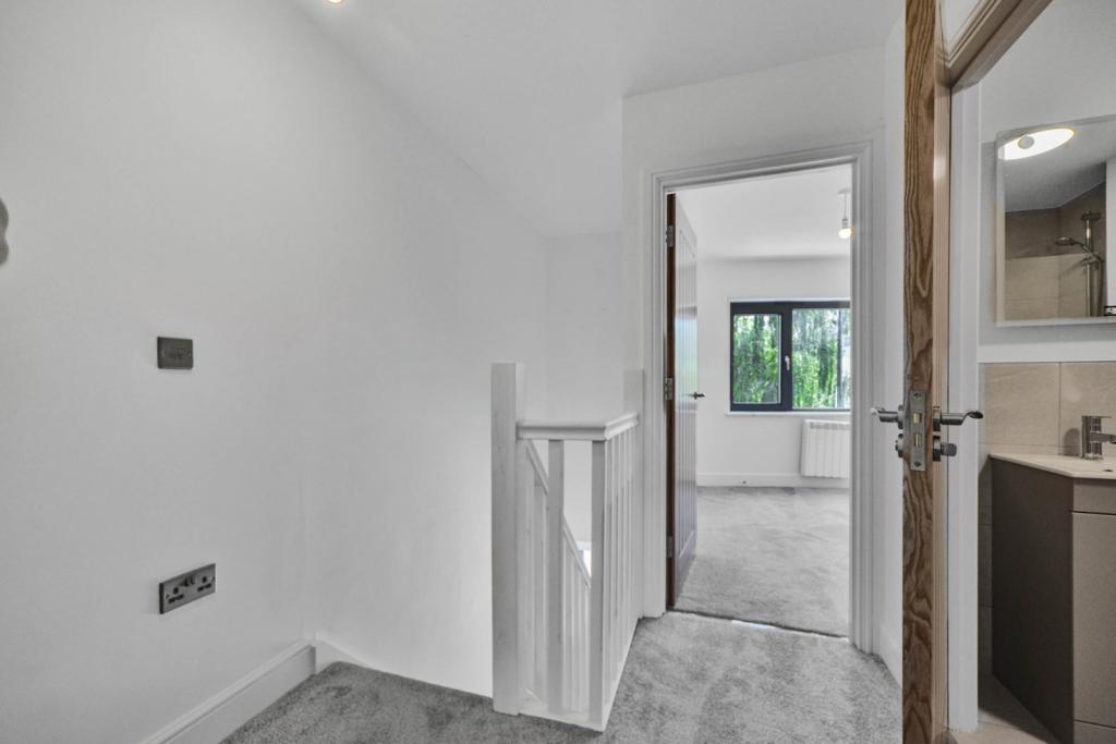 Thomas Road – 4 Bedroom Terraced House for Sale – Poplar, London E14