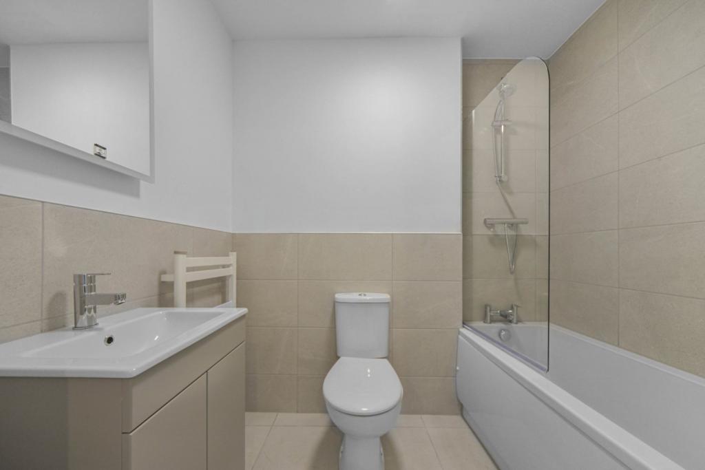 Thomas Road – 4 Bedroom Terraced House for Sale – Poplar, London E14