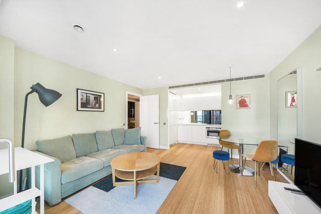 One Bedroom Apartment – Pan Peninsula Square, Canary Wharf, E14