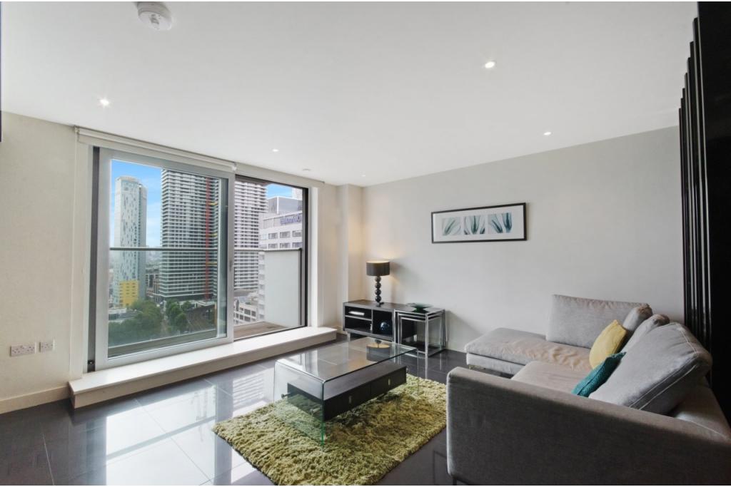 Studio Apartment – Pan Peninsula Square, Canary Wharf, E14