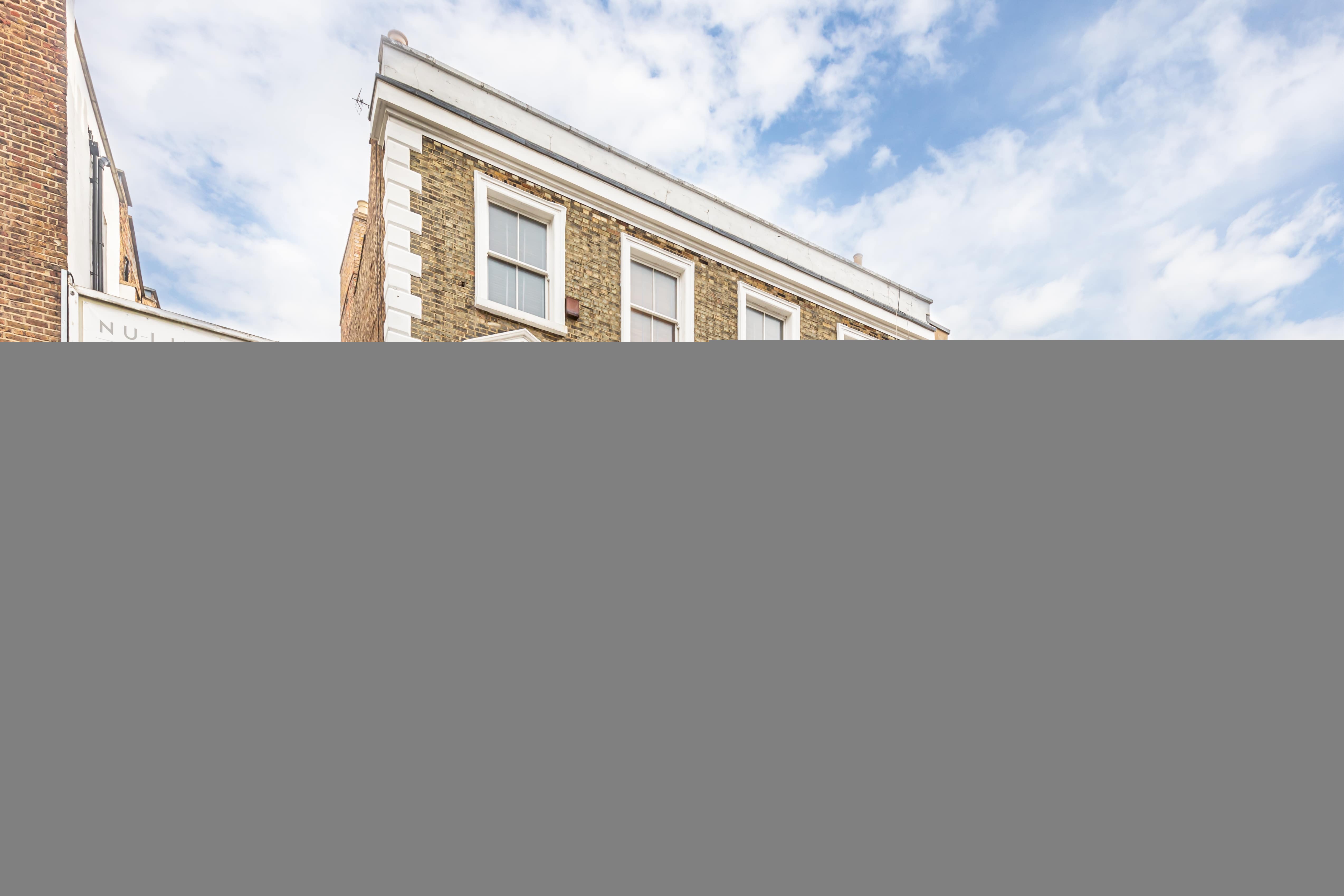 216 Kensington Park Road – Retail Unit – 943 sq ft – Kensington & Chelsea, London