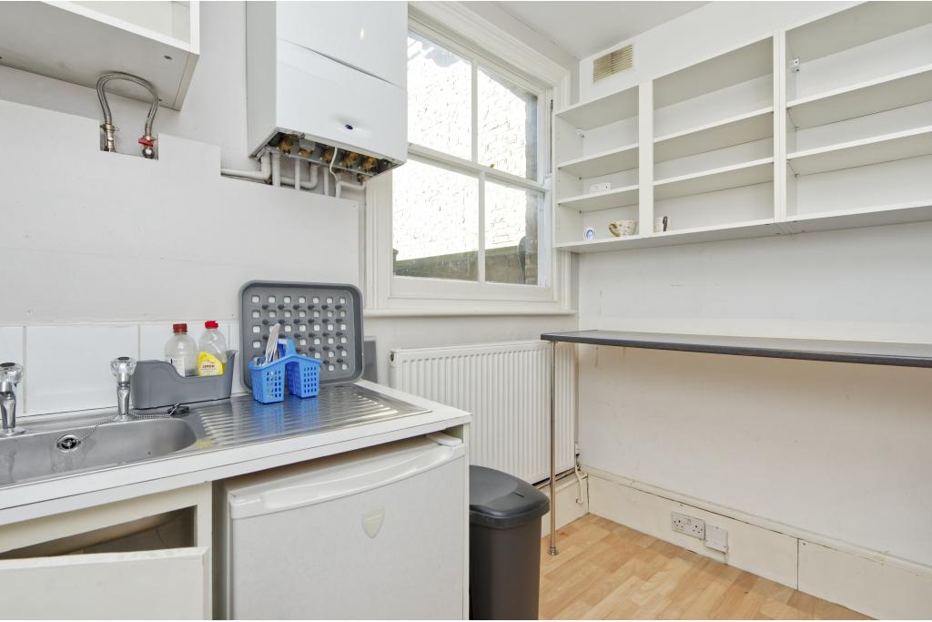 136-136B Lancaster Rd – Office Space – 563 sq ft – Notting Hill, London