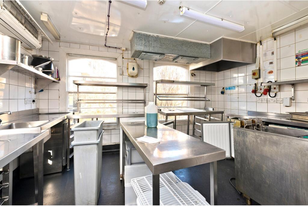 101 Notting Hill Gate – Restaurant Property for Lease – Notting Hill, London
