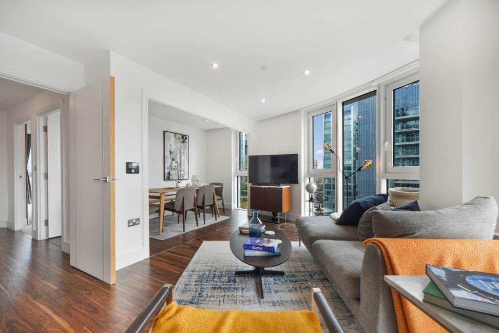 Altitude Point – 3 Bedroom Apartment for Sale – Aldgate, London E1