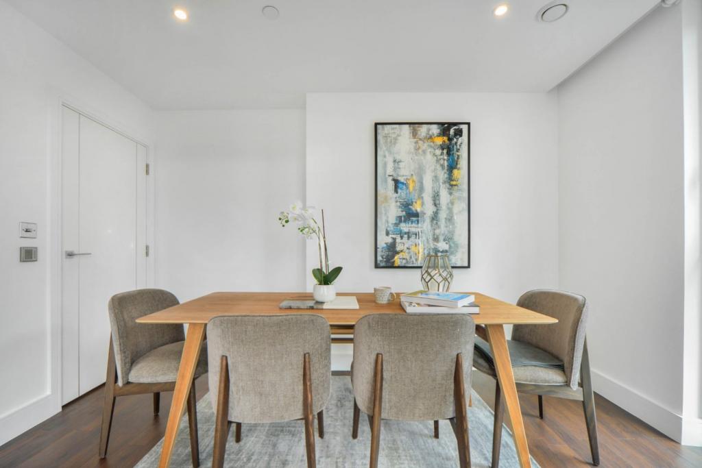 Altitude Point – 3 Bedroom Apartment for Sale – Aldgate, London E1