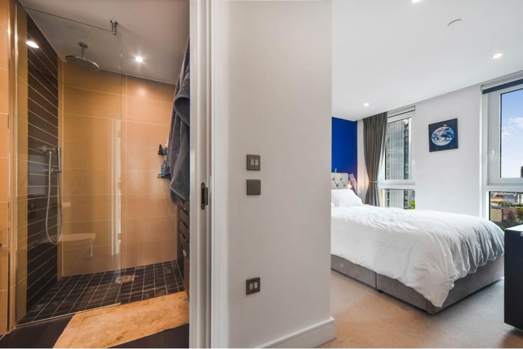 Altitude Point – 3 Bedroom Apartment for Sale – Aldgate, London E1