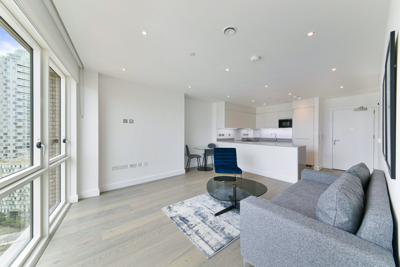 Royal Captain Court – 1 Bedroom Apartment for Sale – Blackwall Reach, E14