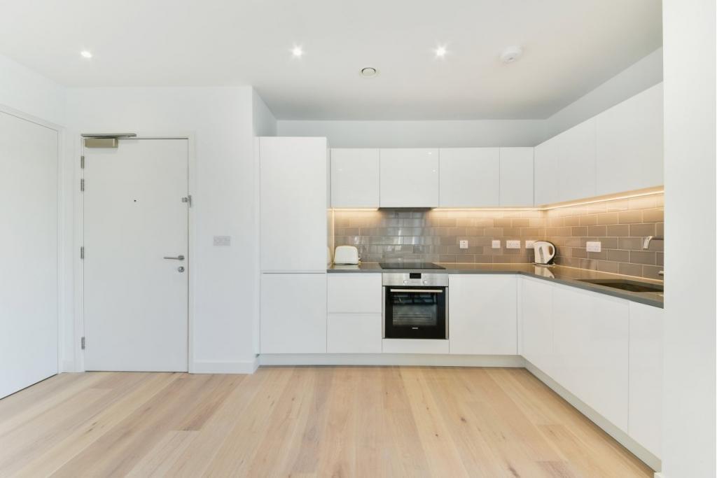 1 Bedroom Apartment for Sale – Shipwright Street, Docklands, London, E16