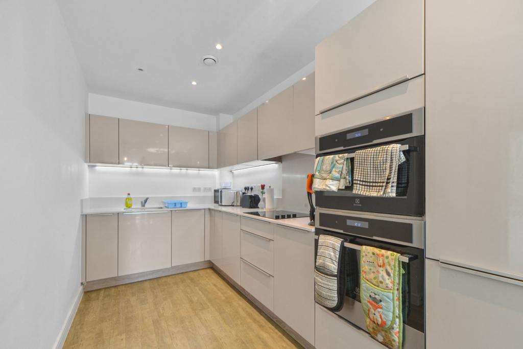 1 Bedroom Apartment for Sale – Cable Walk, Greenwich, London, SE10
