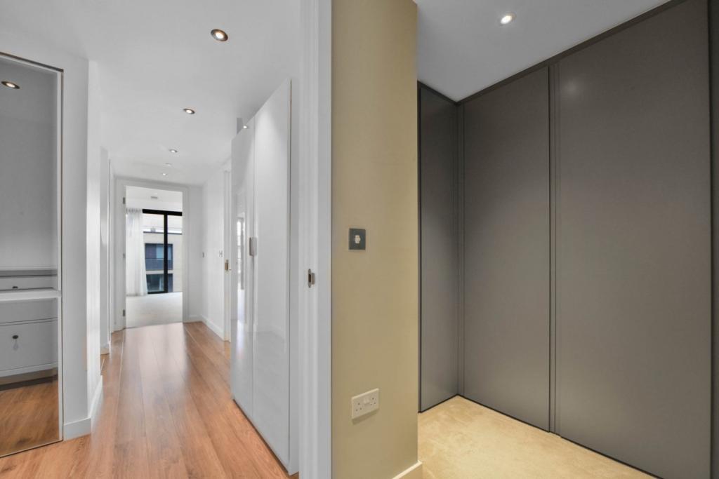 Goodman’s Fields – 2 Bedroom Apartment – £1,000,000 Guide Price – Aldgate, London E1