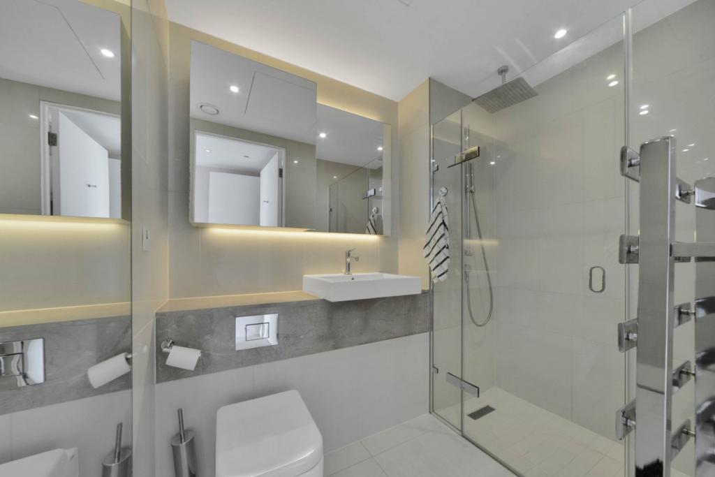 Goodman’s Fields – 2 Bedroom Apartment – £1,000,000 Guide Price – Aldgate, London E1
