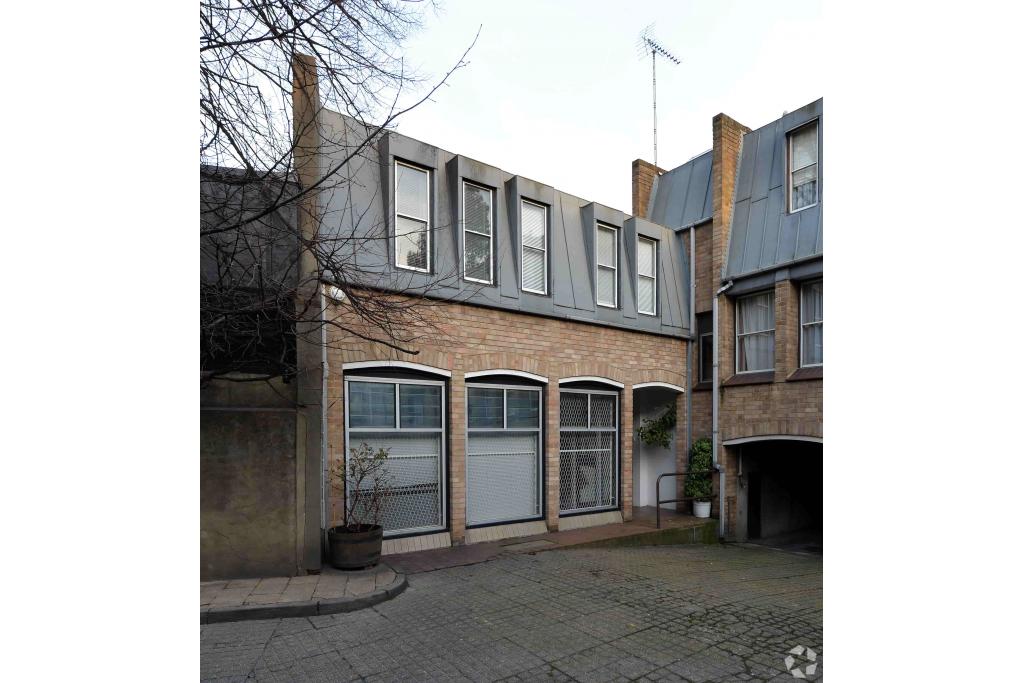 7 Rosehart Mews – Office Space for Lease – 2,529 sq ft – Notting Hill, London W11
