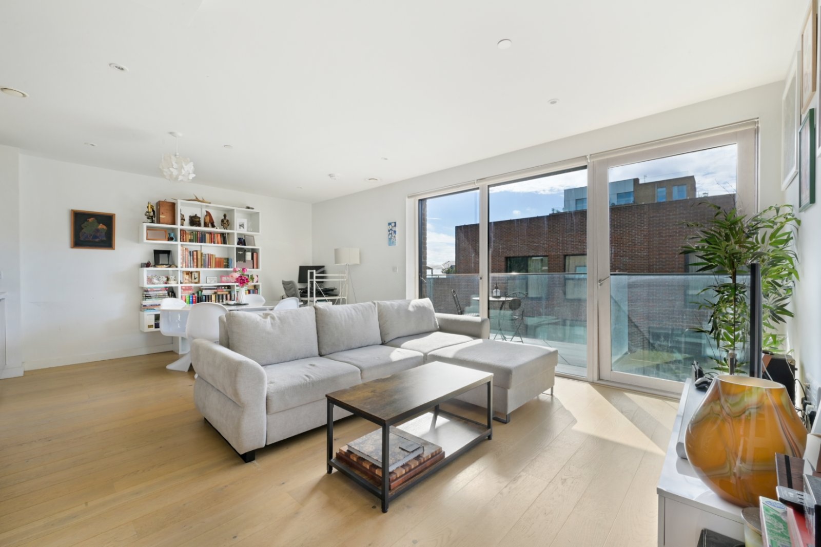 1 Bedroom Apartment for Sale – £540,000 – Victory Place, Elephant & Castle, London SE17