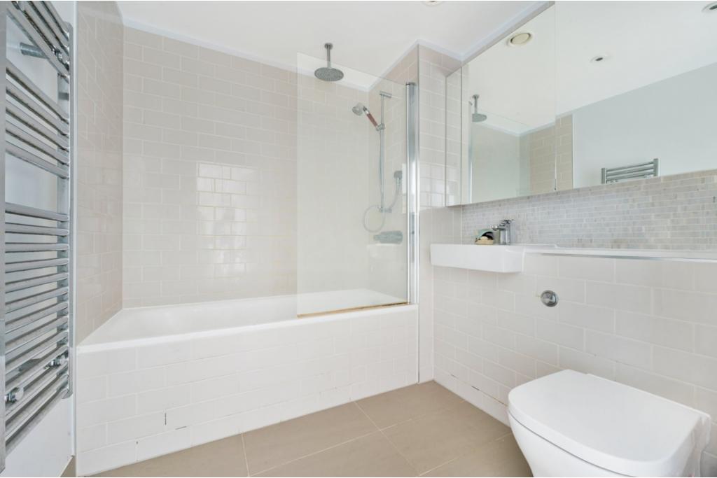 1 Bedroom Apartment for Sale – £540,000 – Victory Place, Elephant & Castle, London SE17
